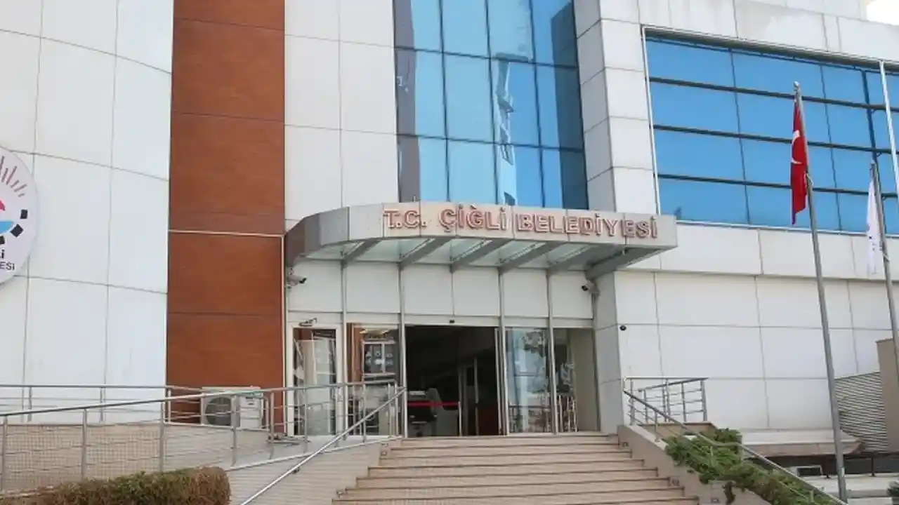 Çiğli’de belediyeden sonra Akvaryum Kafe’ye silahlı saldırı!