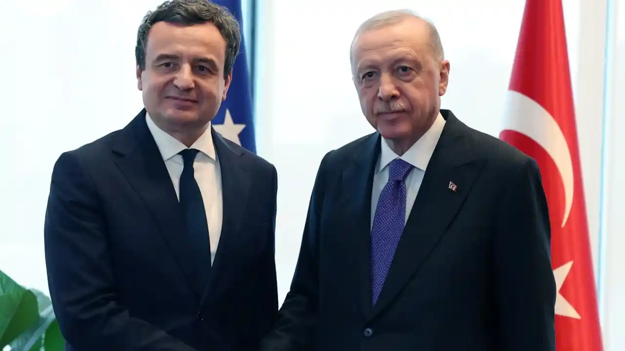 Cumhurbaşkanı Erdoğan, Kosova Başbakanı’nı Türkevi’nde kabul etti