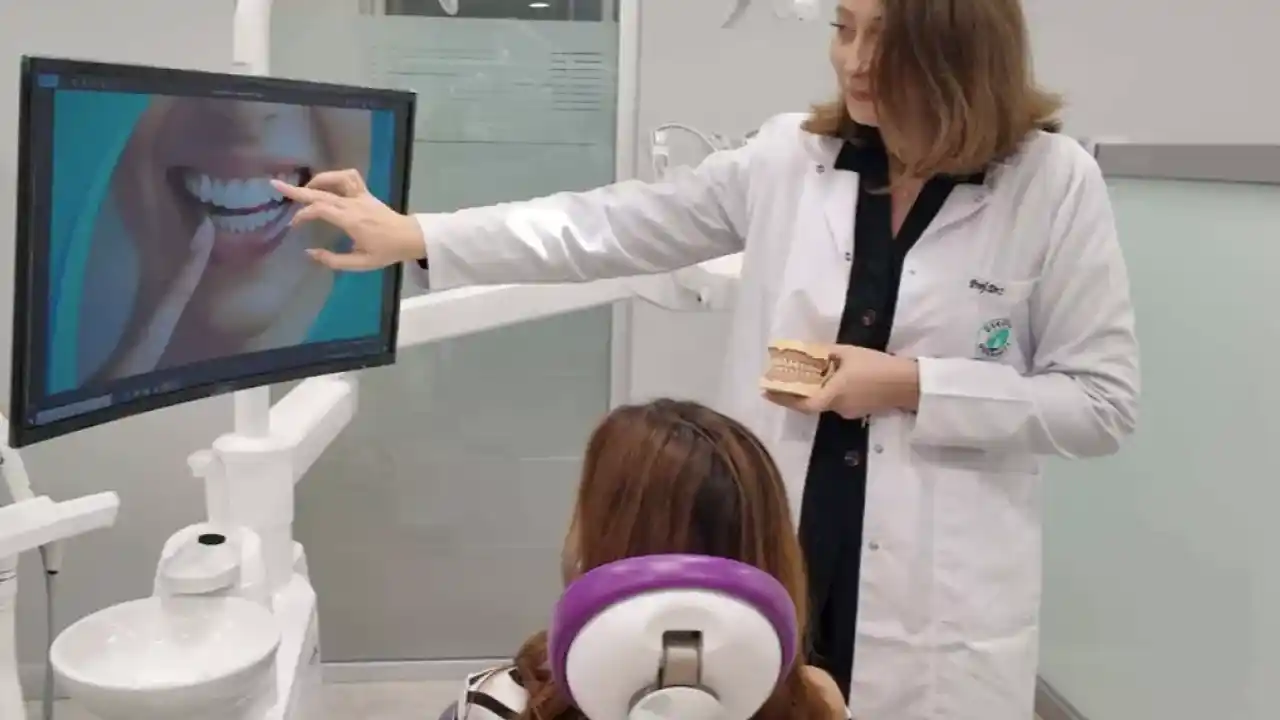 Diş hekimliği eğitimi teknoloji ve klinik deneyimle güçleniyor
