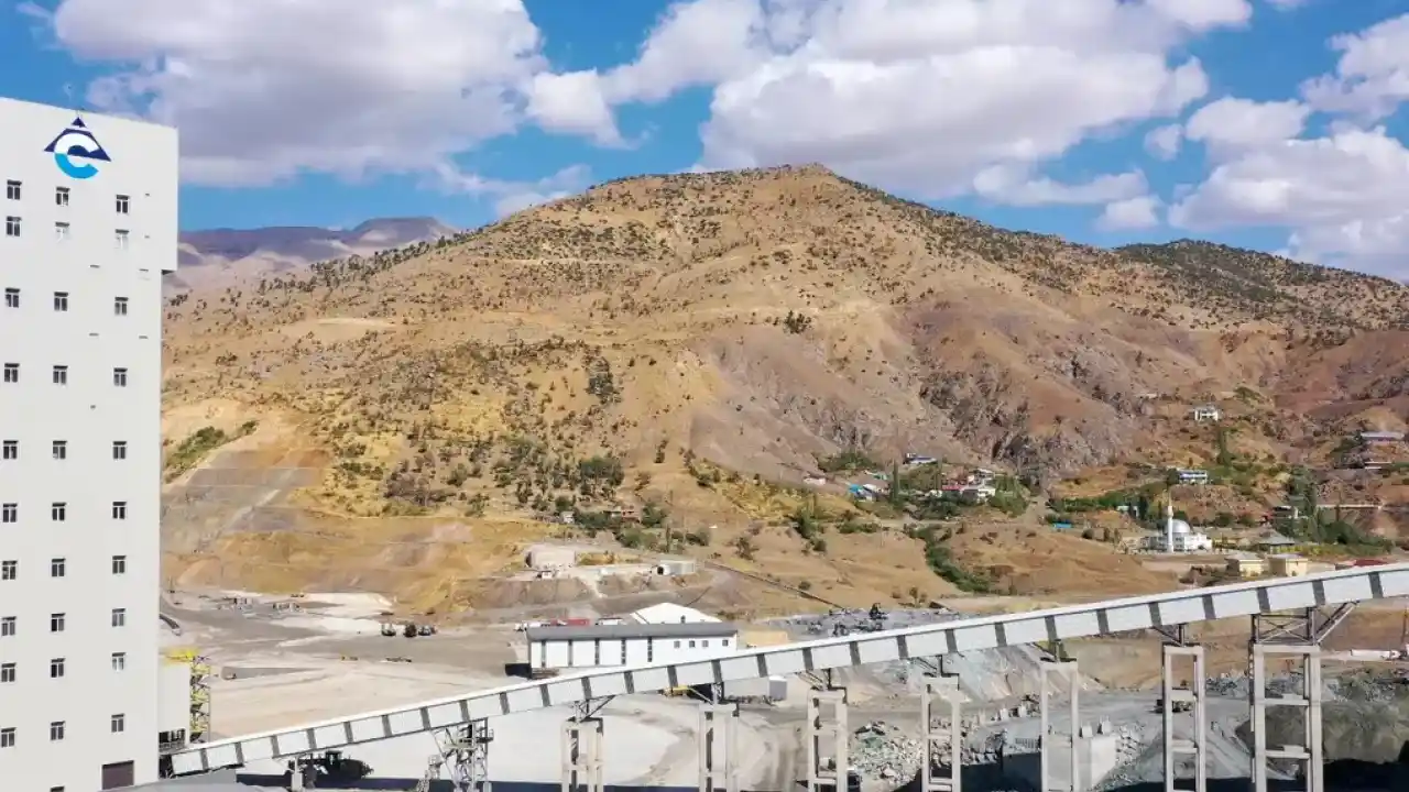 Eti Bakır Siirt’te yerin 669 metre altından 180 milyon dolarlık katkı sağlıyor