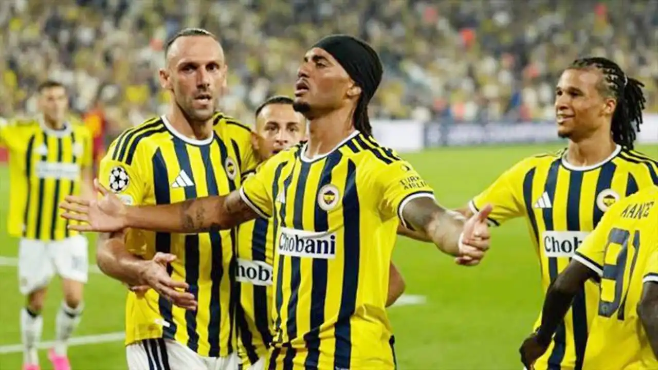 Fenerbahçe 1-1 Roma (Maç Sonucu) Fener devler ligine puanla başladı!