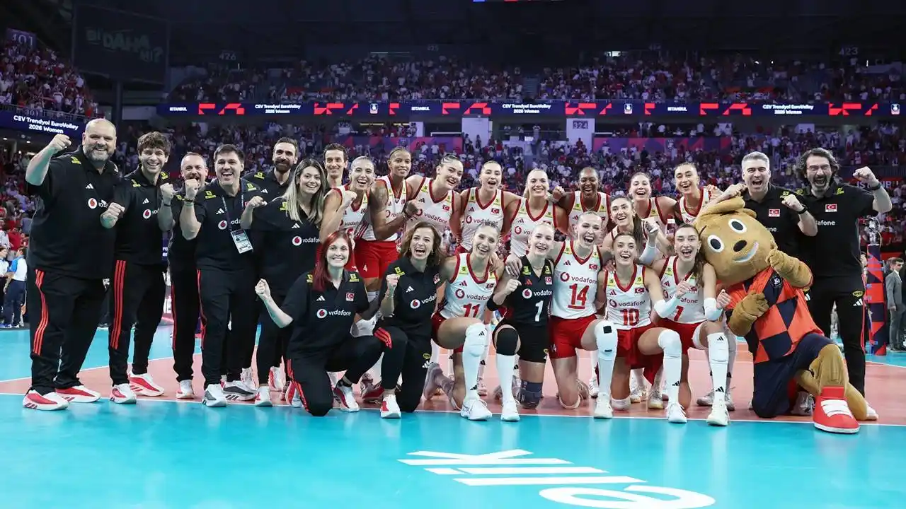Voleybolda ‘Filenin Sultanları’ Avrupa’da tarih yazdı!