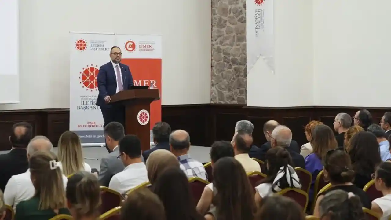 İletişim’den İzmir’de kamu personeline yönelik eğitim