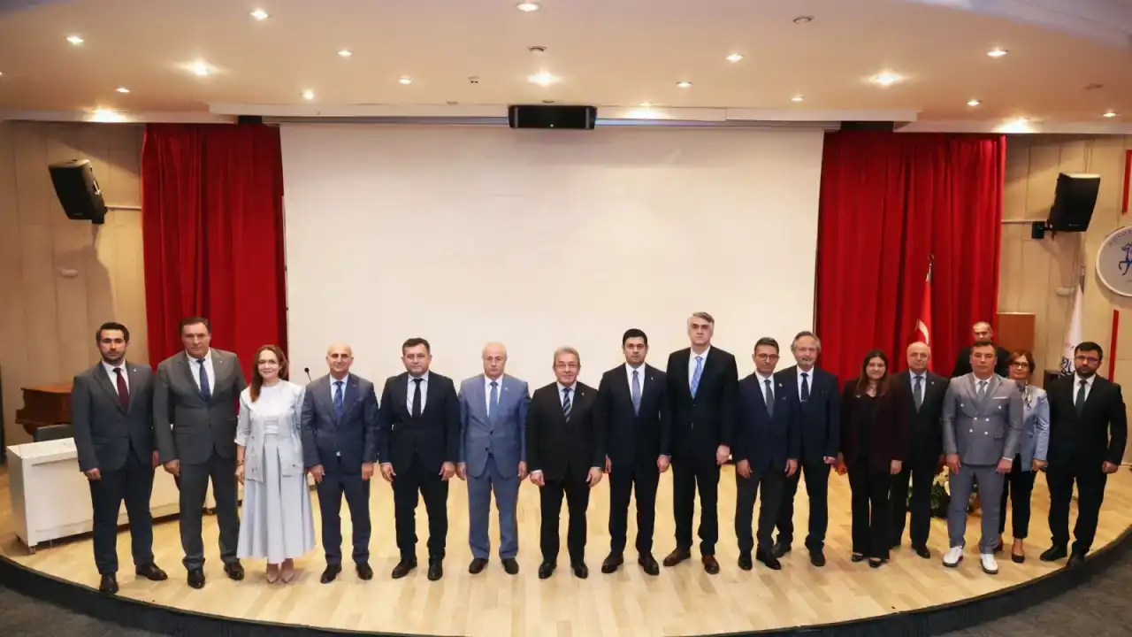 İzmir’de üniversite savunma sanayii buluşması gerçekleştirildi