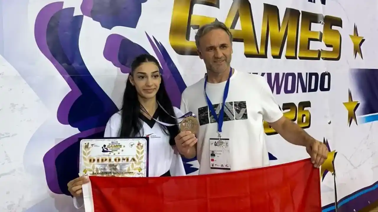 İzmirli tekvandoculardan Avrupa’da üç madalya