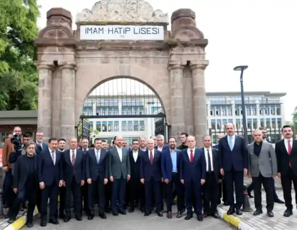 Karatay'da geleneksel hikaye yarışmasının ödülleri verildi