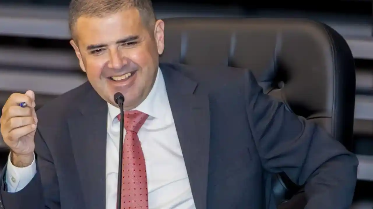 Mezitli Belediye Başkanı CHP’den ihraç edildi
