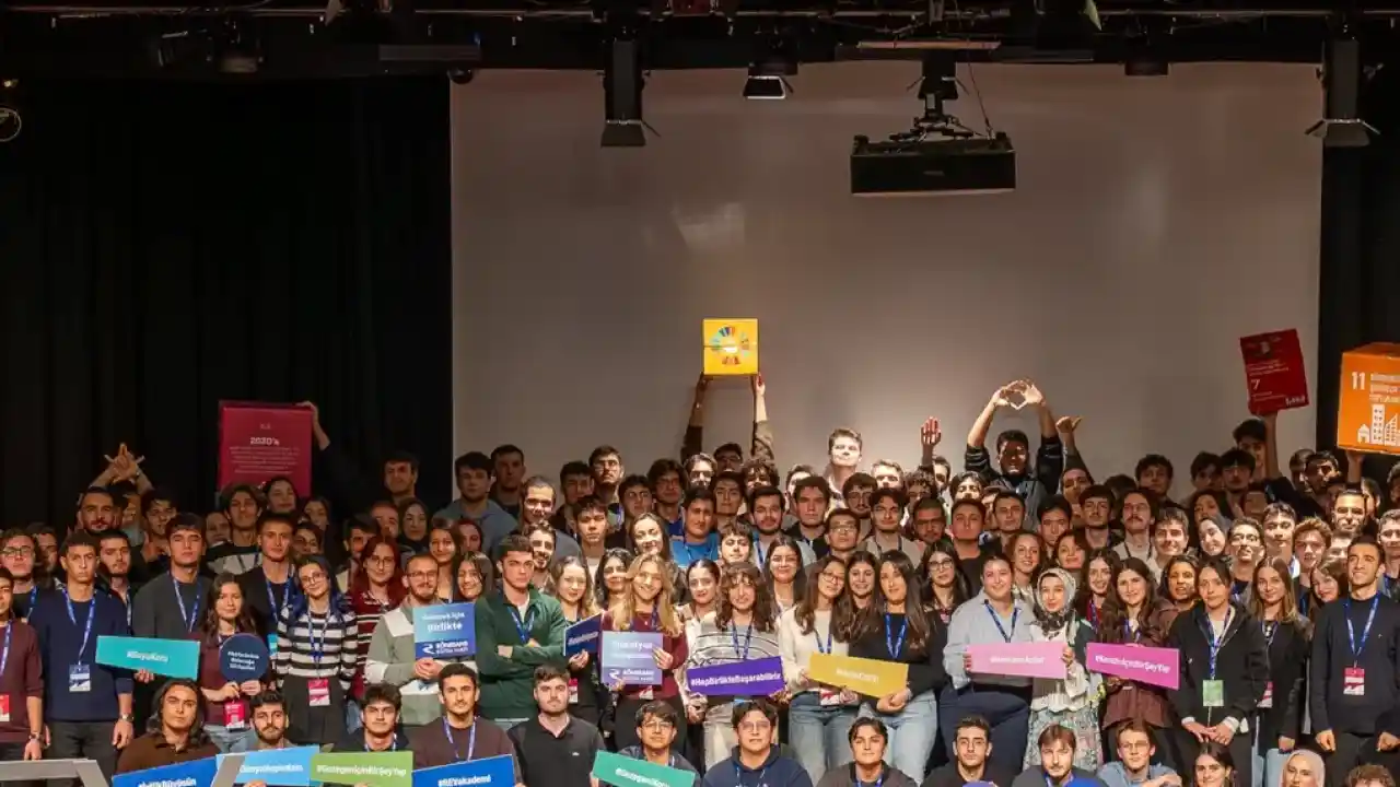 Rönesans Eğitim Vakfı’nın yeni dönem burs başvuruları başladı