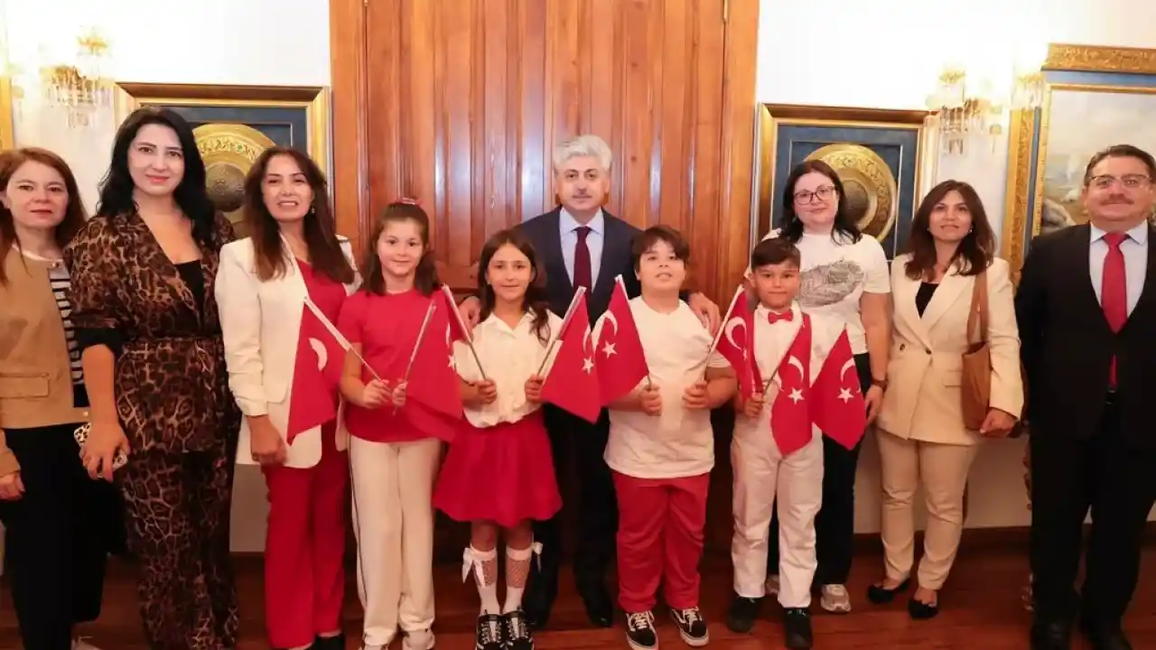 Sakarya eğitiminde yeni dönemin ilk gününde Vali Doğan’a anlamlı ziyaret