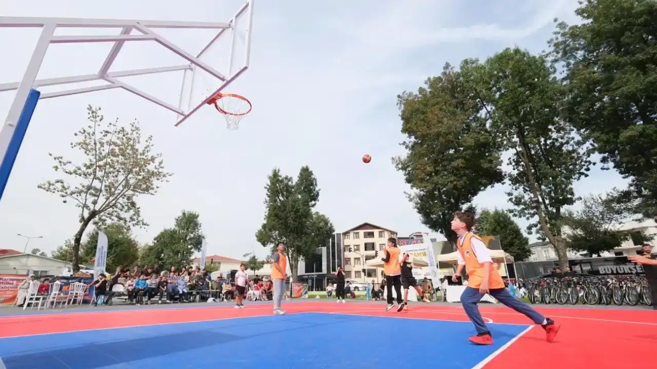 Sakarya sokak basketbolu turnuvası nefes kesti