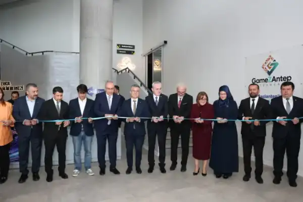 Gaziantep'te oyun ve teknoloji girişimciliğini destekleyen gamezantep tekmer açıldı