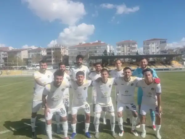 Keşanspor hazırlık maçında Bozcaadaspor ağlarını beş golle sarstı