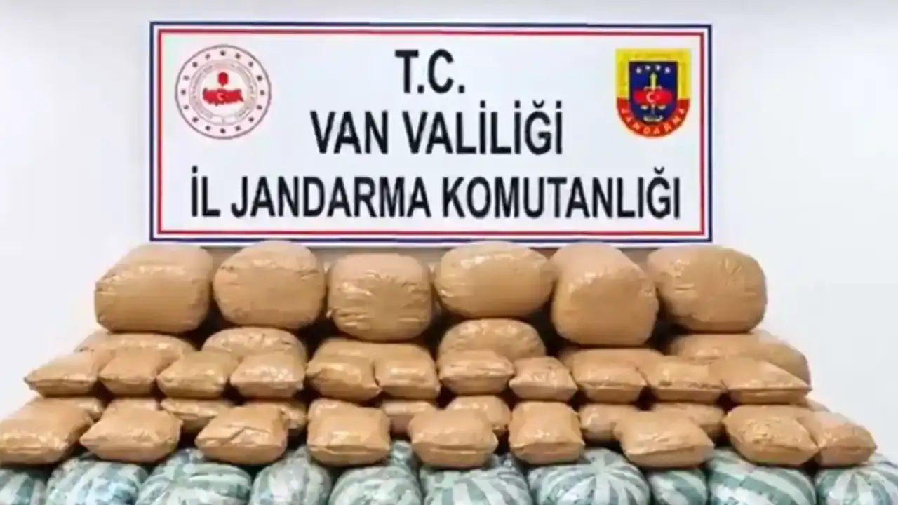 Van’da düzenlenen operasyonda 517 kilogram uyuşturucu ele geçirildi